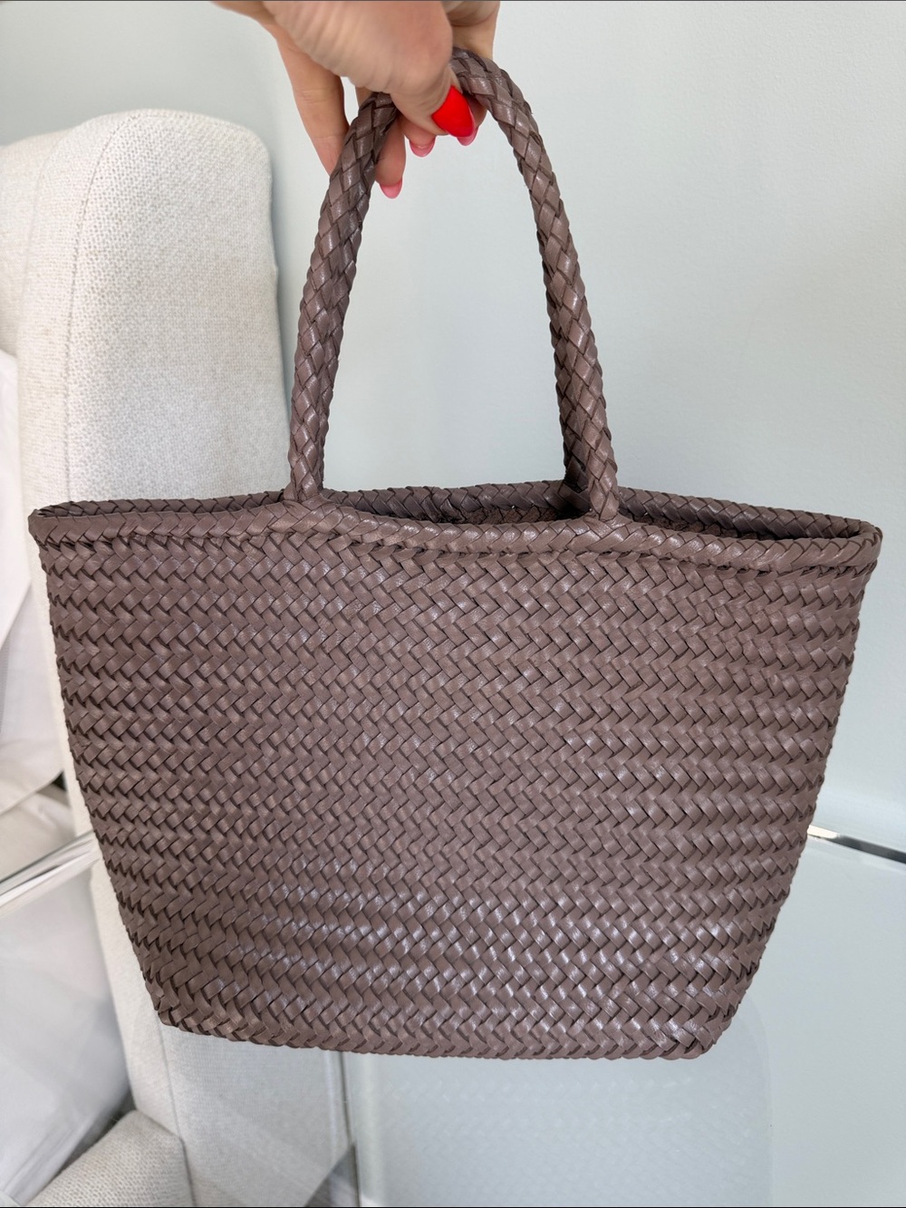 Club Monaco Small Woven Tote in Taupe